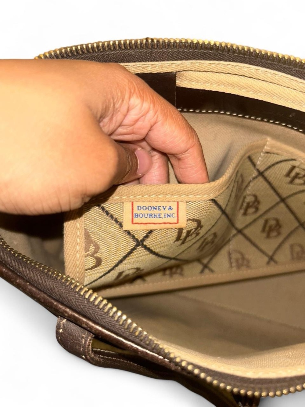 Vintage Dooney & Bourke shoulder handbag - Picture 3 of 7